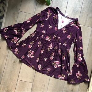 No boundaries royal purple babydoll top with bell sleeves. Size L